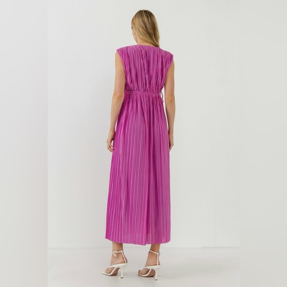 Endless Rose Pleated Midi Dress NWT - Picture 5 of 10